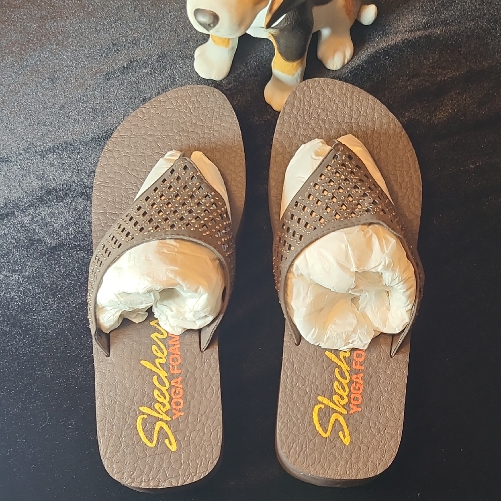 Skechers Women's Tan Yoga Foam Sandals